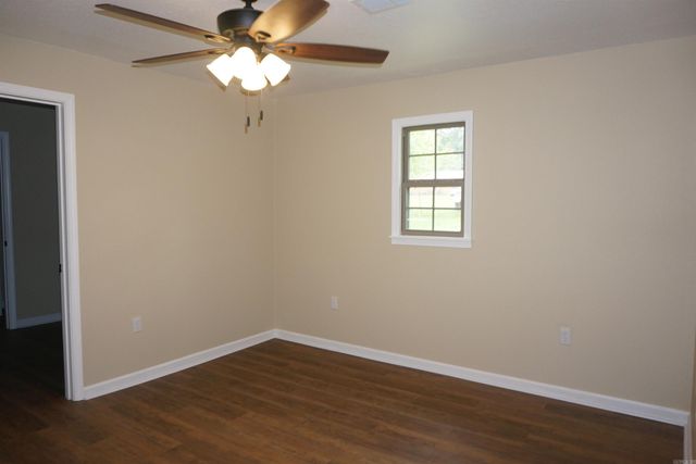 300 Clark ST, Bald Knob, AR 72010