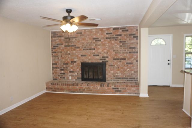300 Clark ST, Bald Knob, AR 72010