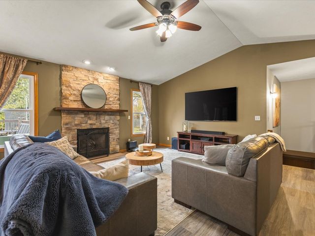 6072 Valhalla Drive, Loves Park, IL 61111