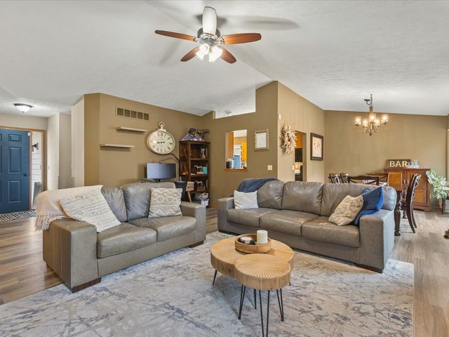 6072 Valhalla Drive, Loves Park, IL 61111