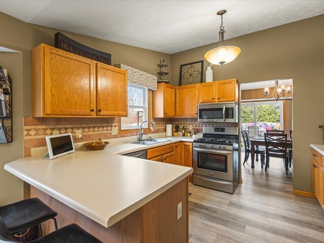 6072 Valhalla Drive, Loves Park, IL 61111