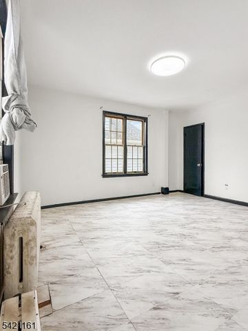 66 Washington Pl, East Rutherford Boro, NJ 07073