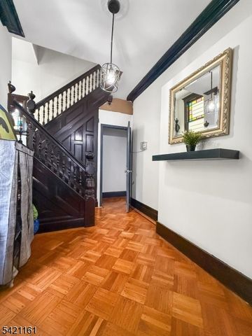 66 Washington Pl, East Rutherford Boro, NJ 07073