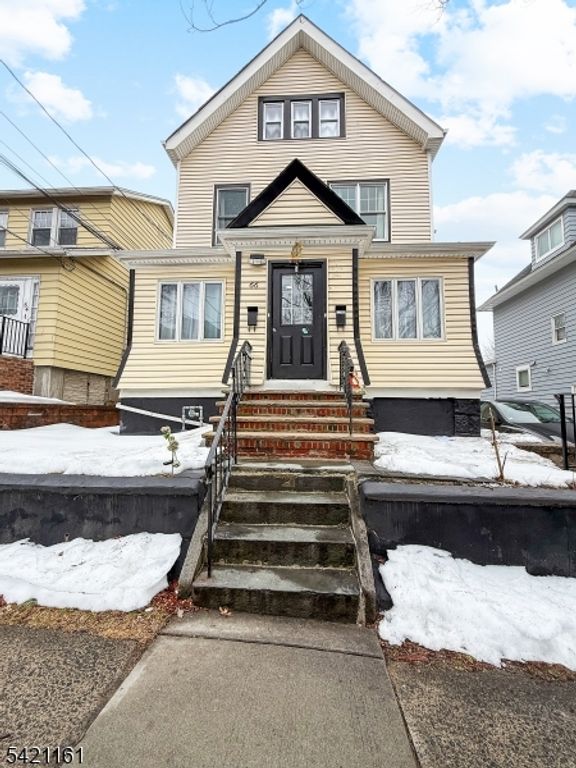 66 Washington Pl, East Rutherford Boro, NJ 07073