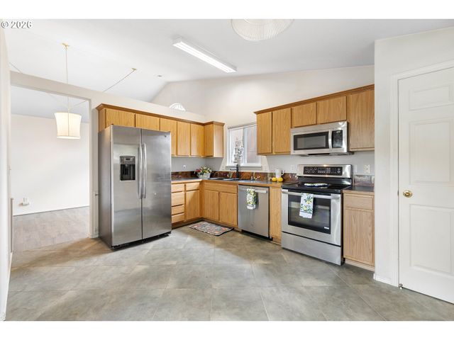 8417 Ne 16TH St, Vancouver, WA 98664