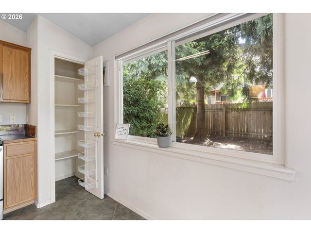 8417 Ne 16TH St, Vancouver, WA 98664