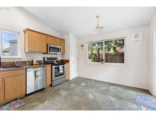 8417 Ne 16TH St, Vancouver, WA 98664