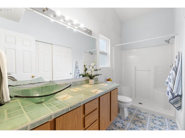 8417 Ne 16TH St, Vancouver, WA 98664