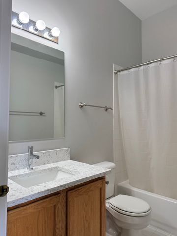 2305 SANDY CREEK Drive, Algonquin, IL 60102