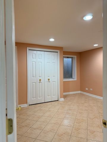 2305 SANDY CREEK Drive, Algonquin, IL 60102