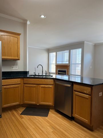 2305 SANDY CREEK Drive, Algonquin, IL 60102