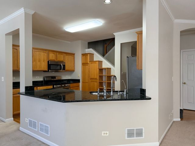 2305 SANDY CREEK Drive, Algonquin, IL 60102