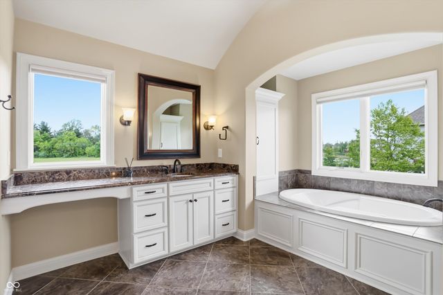 3370 Homestretch Drive, Carmel, IN 46032
