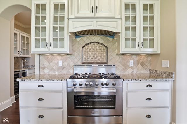 3370 Homestretch Drive, Carmel, IN 46032