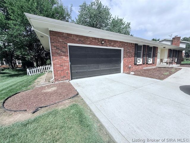 3411 Ashwood Court, New Albany, IN 47150