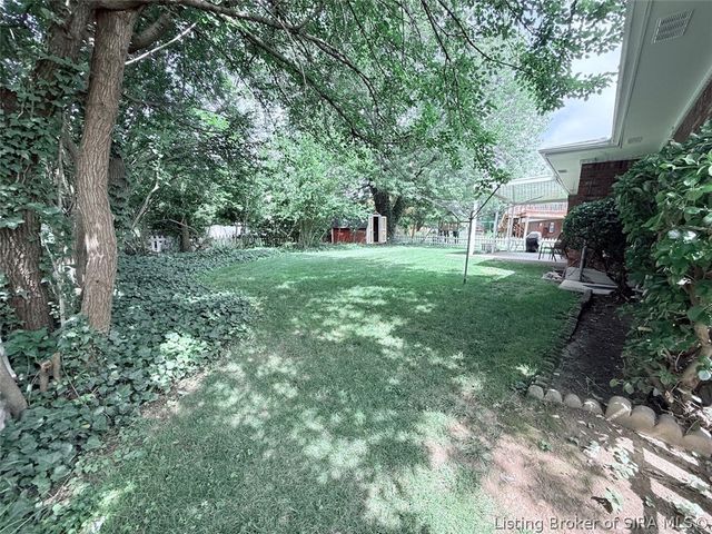 3411 Ashwood Court, New Albany, IN 47150