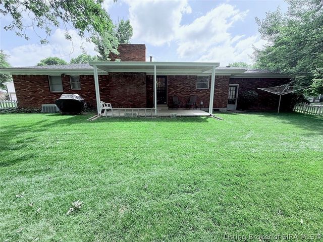 3411 Ashwood Court, New Albany, IN 47150