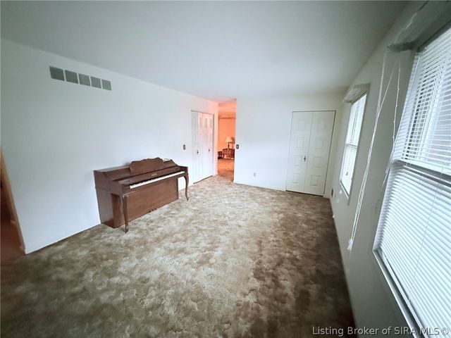 3411 Ashwood Court, New Albany, IN 47150