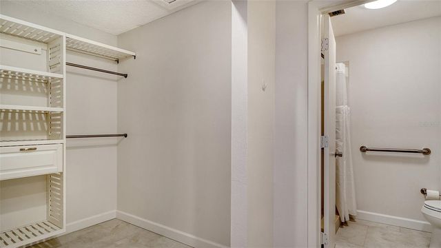 6467 CARRINGTON CIRCLE 43, Sarasota, FL 34238