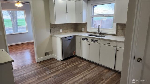 2340 N Rainier St, Walla Walla, WA 99362