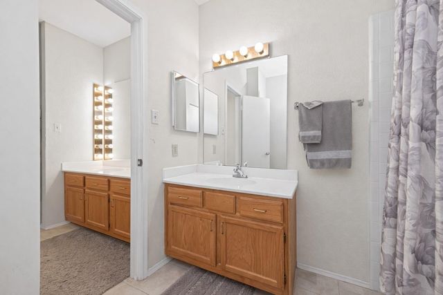 17461 Red Oak Drive 7461, Houston, TX 77090