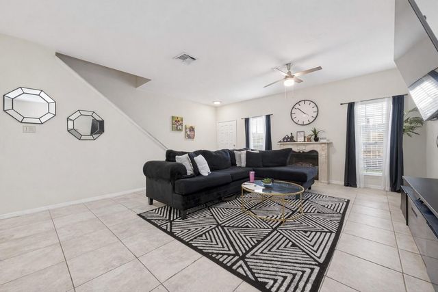 17461 Red Oak Drive 7461, Houston, TX 77090