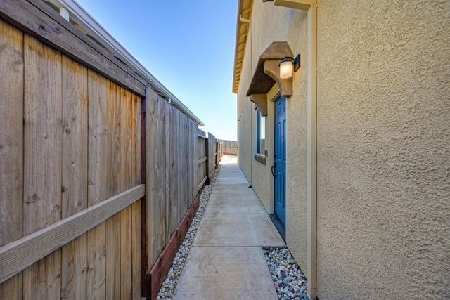 12762 Scholarly Way, Rancho Cordova, CA 95742