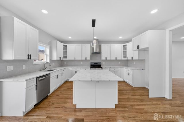 12 Hudson Street, Carteret, NJ 07008