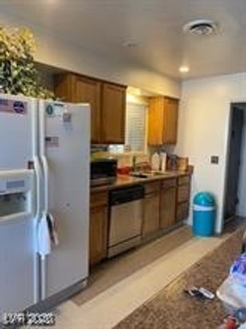 220 Shadow Lane, Las Vegas, NV 89106