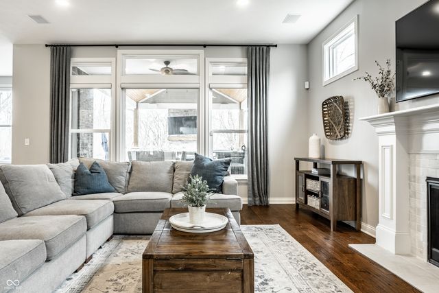 3800 Abney Point Drive, Zionsville, IN 46077