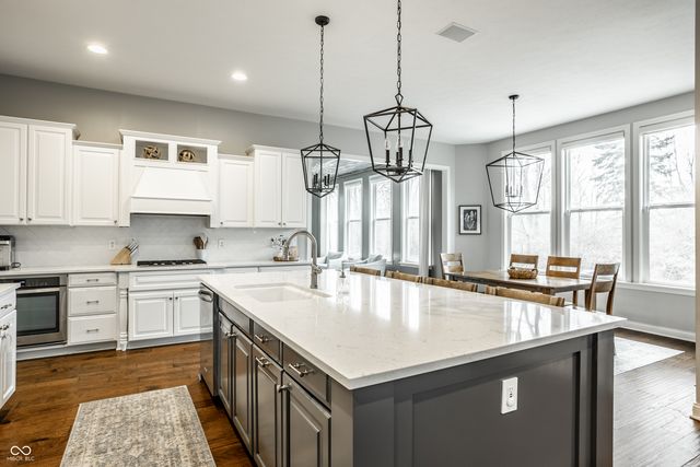 3800 Abney Point Drive, Zionsville, IN 46077