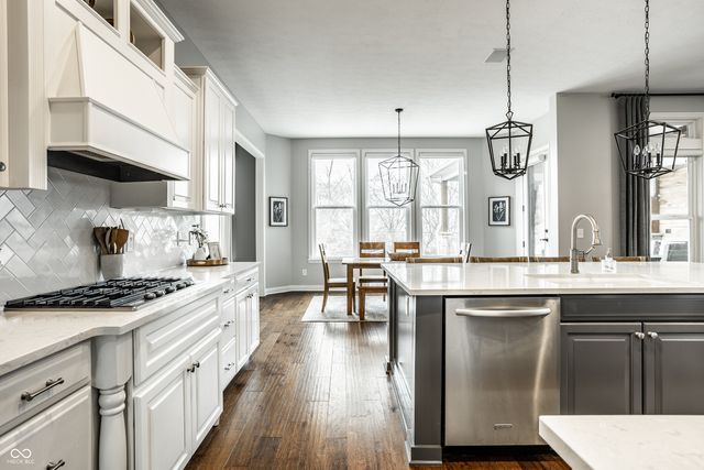 3800 Abney Point Drive, Zionsville, IN 46077