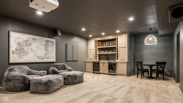 3800 Abney Point Drive, Zionsville, IN 46077