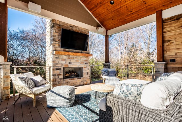 3800 Abney Point Drive, Zionsville, IN 46077