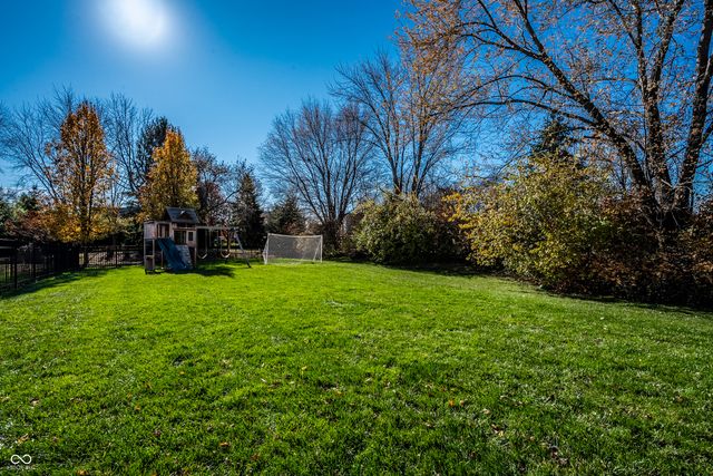 3800 Abney Point Drive, Zionsville, IN 46077