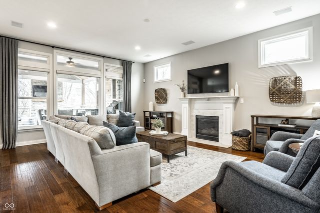 3800 Abney Point Drive, Zionsville, IN 46077