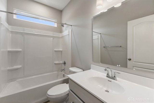 10 Annie Grove Lane, Springboro, OH 45066