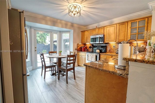 1039 NW 124th Ter, Sunrise, FL 33323