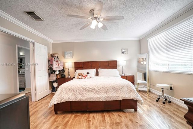 1039 NW 124th Ter, Sunrise, FL 33323