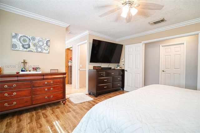 1039 NW 124th Ter, Sunrise, FL 33323