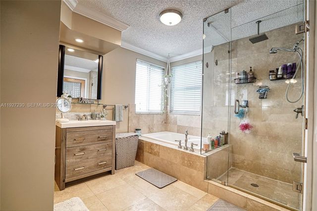 1039 NW 124th Ter, Sunrise, FL 33323