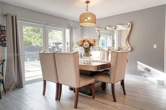 1039 NW 124th Ter, Sunrise, FL 33323