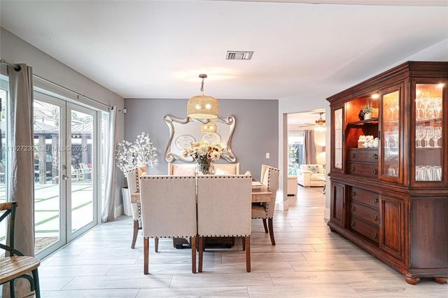 1039 NW 124th Ter, Sunrise, FL 33323