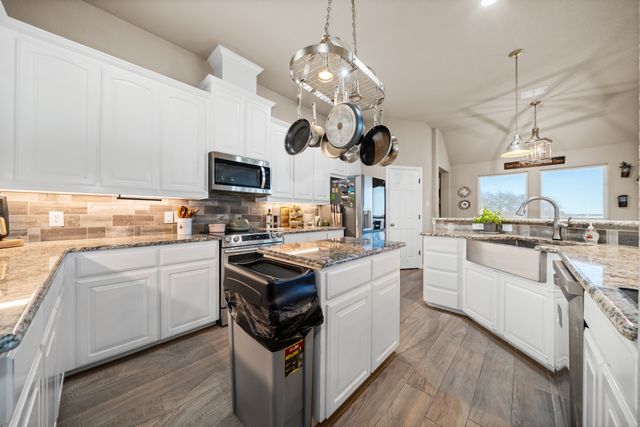 184 Angus Court, Itasca, TX 76055