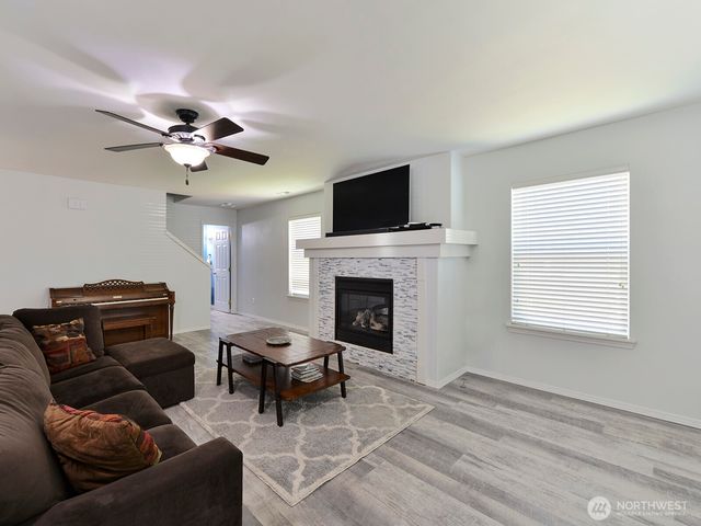3073 Hoffman Hill Boulevard, Dupont, WA 98327