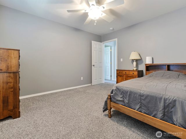 3073 Hoffman Hill Boulevard, Dupont, WA 98327