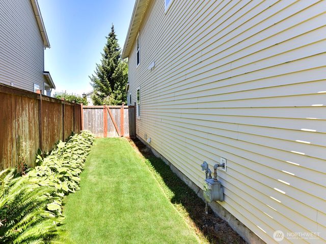 3073 Hoffman Hill Boulevard, Dupont, WA 98327