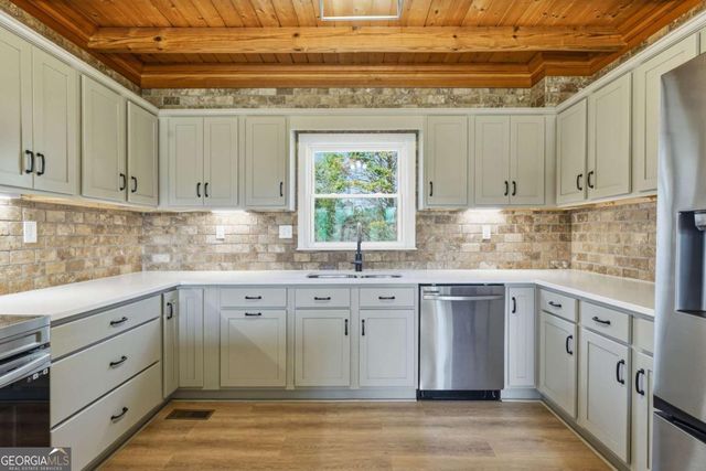 858 Honeysuckle Lane, Temple, GA 30179