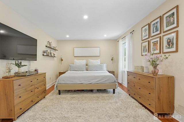 49 Ochs Avenue, Milltown, NJ 08850