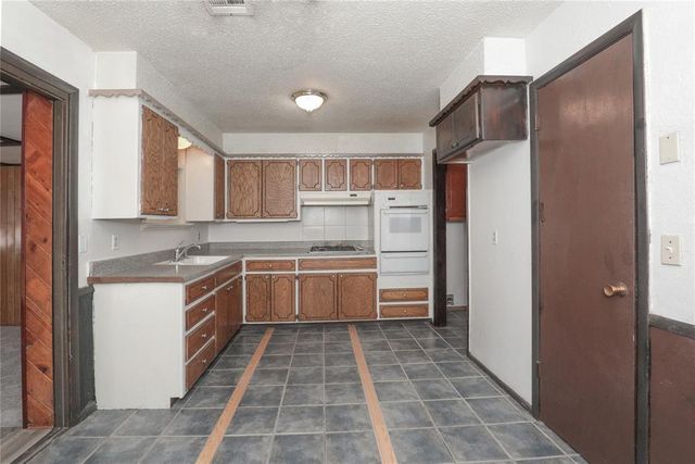 24 SW 54th, Oklahoma City, OK 73109